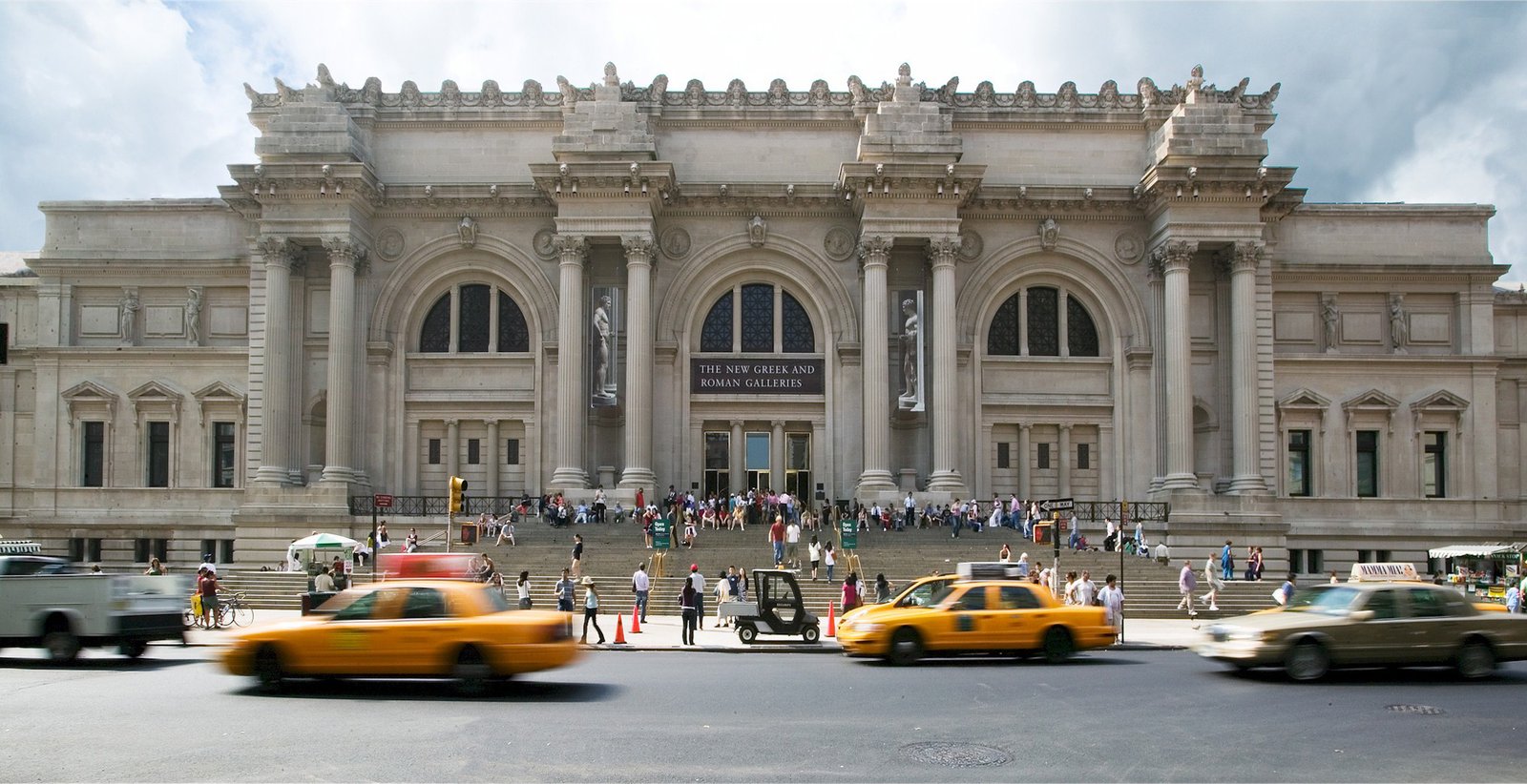 nyc-metropolitan-museum-exterior