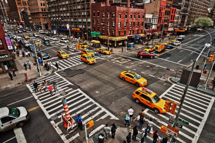 Getting Around New York City by Taxi - Go! NYC Tourism Guide