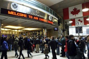 Crowds entering Air Canada Centre