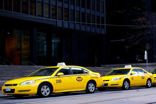 Getting Around Toronto by Taxi